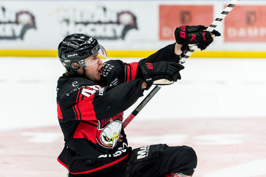 Malmö Redhawks Lauri Pajuniemi jublar