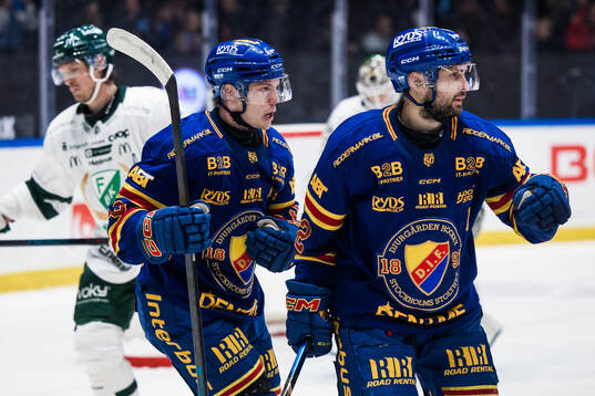 Djurgårdens David Blomgren (tv) jublar
