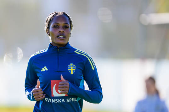 Evelyn Ijeh of the women's national football team of Sweden
