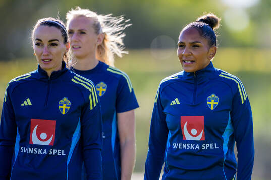 Kosovare Asllani and Madelen Janogy of the women's national