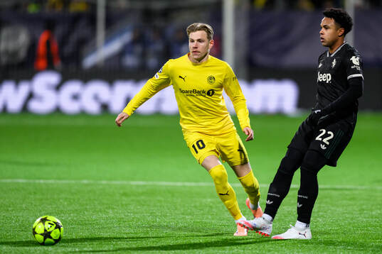 Jens Petter Hauge of Bodø/Glimt and Weston McKennie of