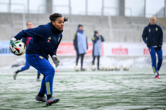Goalkeeper Serena Iddrisu Backmark of the Swedish women's