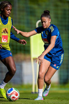 Evelyn Ijeh and Felicia Schröder of the women's national