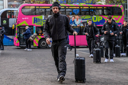 Bläddra bland fler bilder av Football, UEFA Europa League, Malmö FF, Team arrival in Nottingham