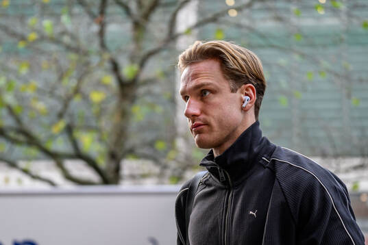 Erik Botheim of Malmö FF arrives at the hotel
