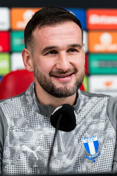 Head coach Anes Mravac