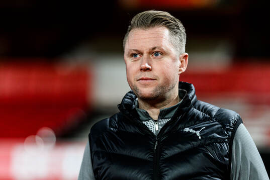 Physiotherapist Jesper Robertsson of Malmö FF