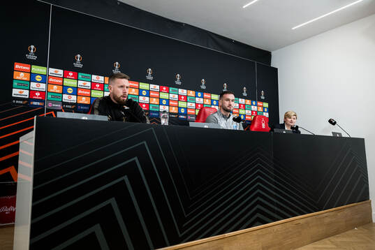 Pontus Jansson, Head coach Anes Mravac and Press officer