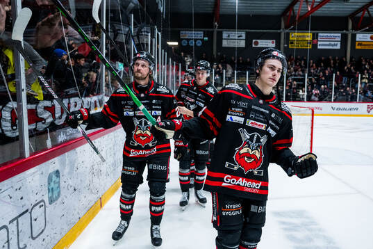 Nybros spelare jublar
