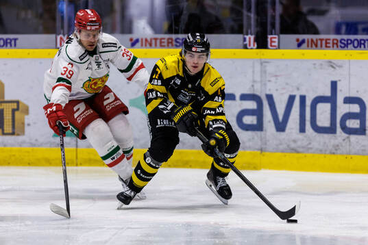 Moras Kristoffer Gunnarsson och Västerås Michal Svrcek