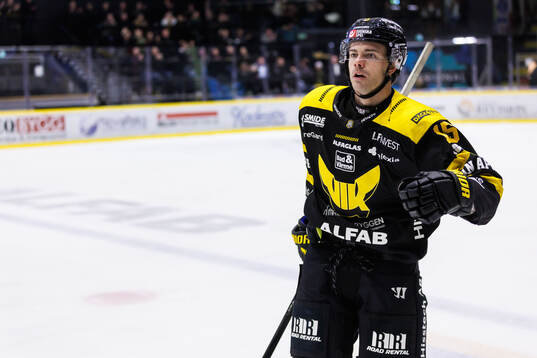 Västerås Tim Friberg jublar