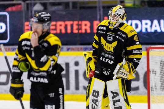 Västerås målvakt Rasmus Korhonen deppar