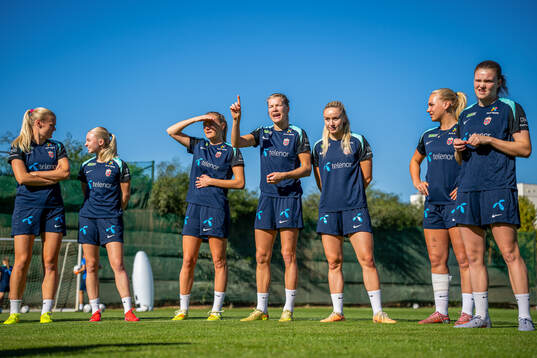 Frida Maanum, Ada Hegerberg, Anna Langås Jøsendal and