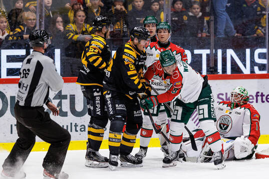 Skellefteås Rickard Hugg och Frölundas Linus Weissbach