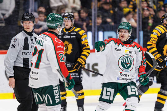 Frölundas Arttu Ruotsalainen jublar