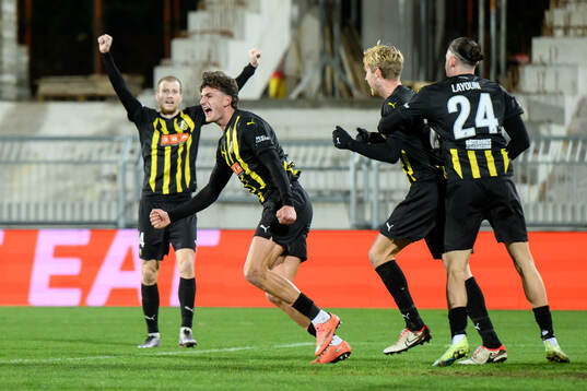 Silas Andersen of Häcken celebrates