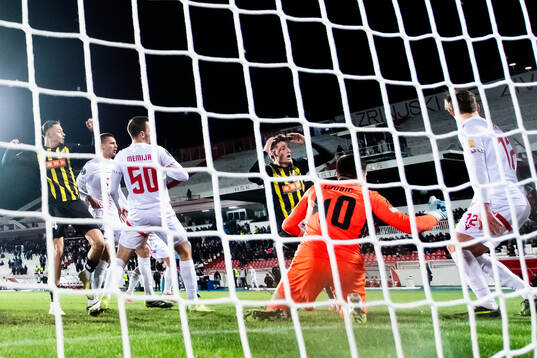 Silas Andersen of Häcken looks dejected