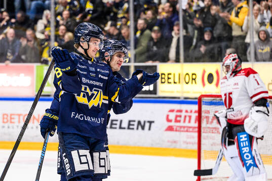 HV71s Lucas Lagerberg jublar