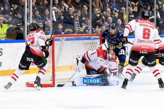 Örebros målvakt Jhonas Enroth