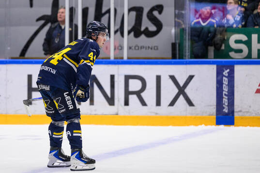 HV71s Hugo Fransson deppar
