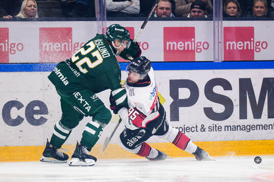 Färjestads Per Åslund och Malmö Redhawks Carl Persson