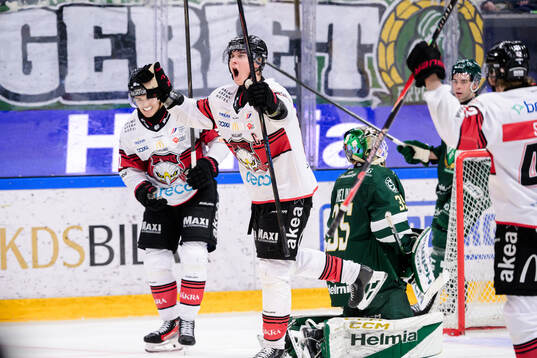 Malmö Redhawks Fredrik Händemark jublar