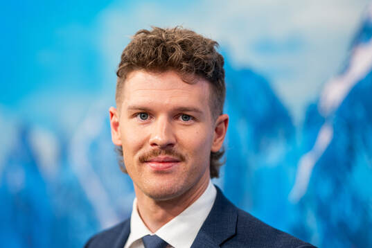 s kommentator, reporter och expert Adam Johansson, ishockey