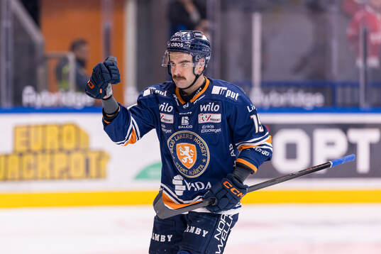 Växjös Reid Gardiner jublar