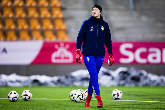Goalkeeper Elvira Björklund