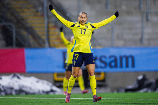 Sara Eriksson of Sweden celebrates