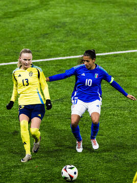 Matilda Vinberg of Sweden and Melissa Bellucci of Italy