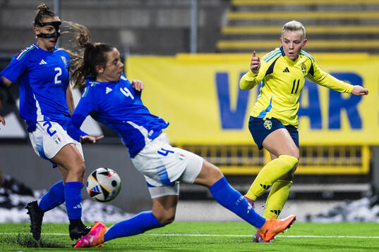 Matilda Nildén of Sweden against Michela Giordano and