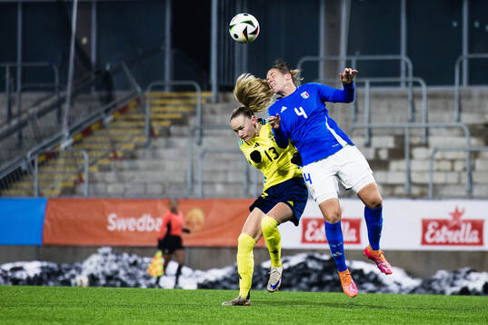 Matilda Vinberg of Sweden and Caterina Ambrosi of Italy