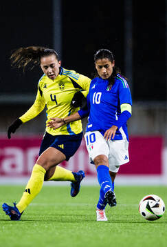 Athinna Persson Lundgren of Sweden and Melissa Bellucci of