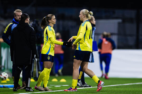 Johanna Renmark and Wilma Leidhammar of Sweden