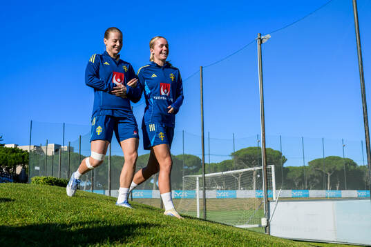 Anna Alvegård and Hanna Lundkvist of the women's national