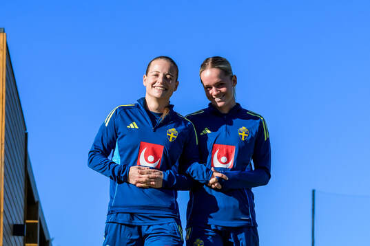Anna Alvegård and Hanna Lundkvist of the women's national