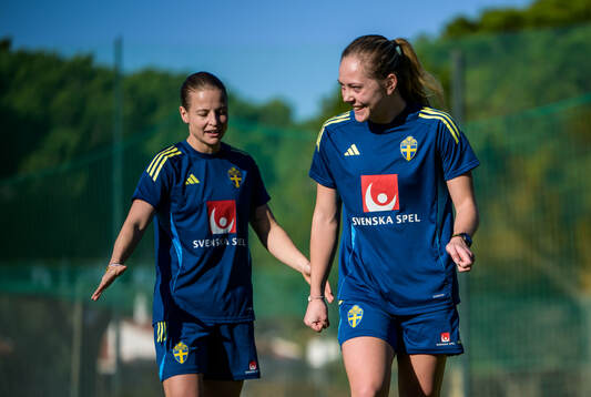 Anna Alvegård and Alice Bergström of the women's national