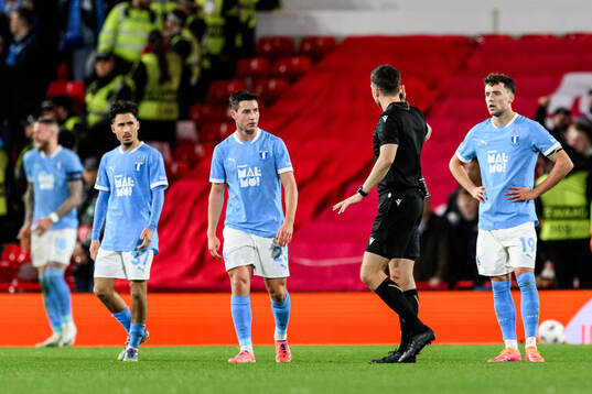 Lasse Berg Johnsen of Malmö FF and Colin Rösler look
