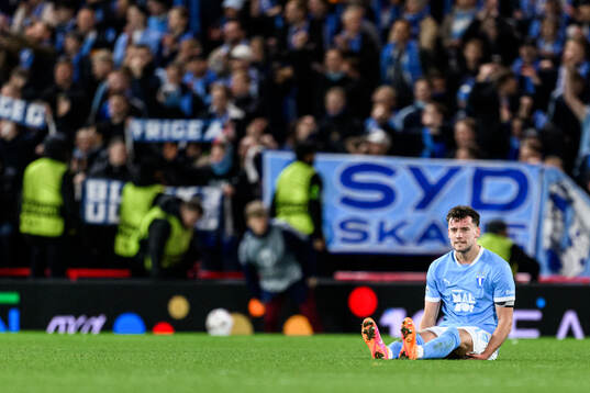 Colin Rösler of Malmö FF looks dejected