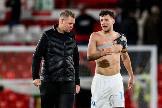 Colin Rösler of Malmö FF looks dejected