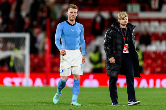 Anders Christiansen of Malmö FF look dejected