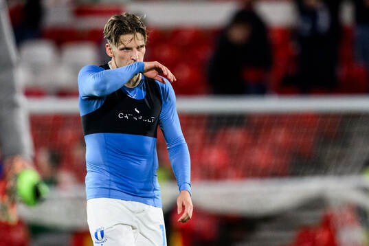 Jens Stryger Larsen of Malmö FF looks dejected