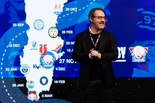 Martin Carlsson-Wall, moderator