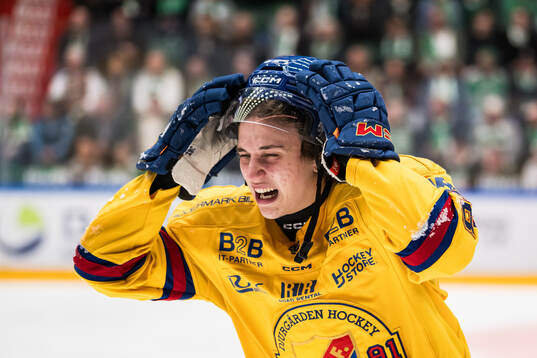 Djurgårdens Victor Eklund har ont