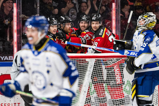 Luleås Ben Tardif jublar