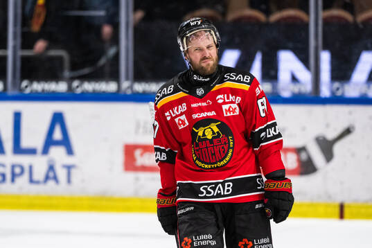 Luleås Linus Omark deppar