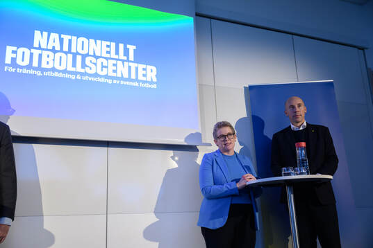 s ordförande Simon Åström