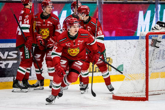 Moras Hampus Larsson jublar