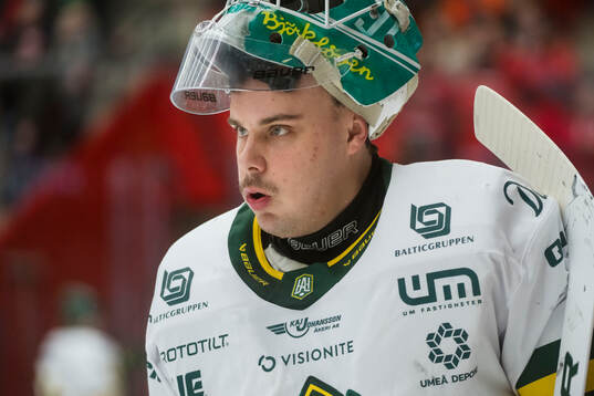 Björklövens målvakt Olle Eriksson Ek innan